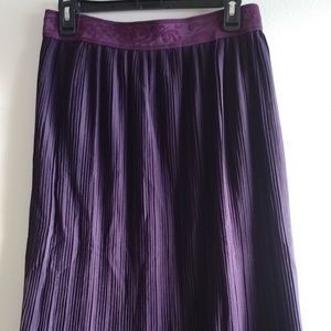 Pleated skirt